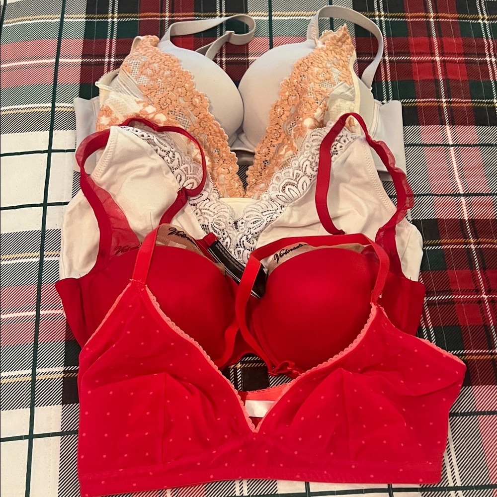 Elegant Red and White Lace Bras size M/L